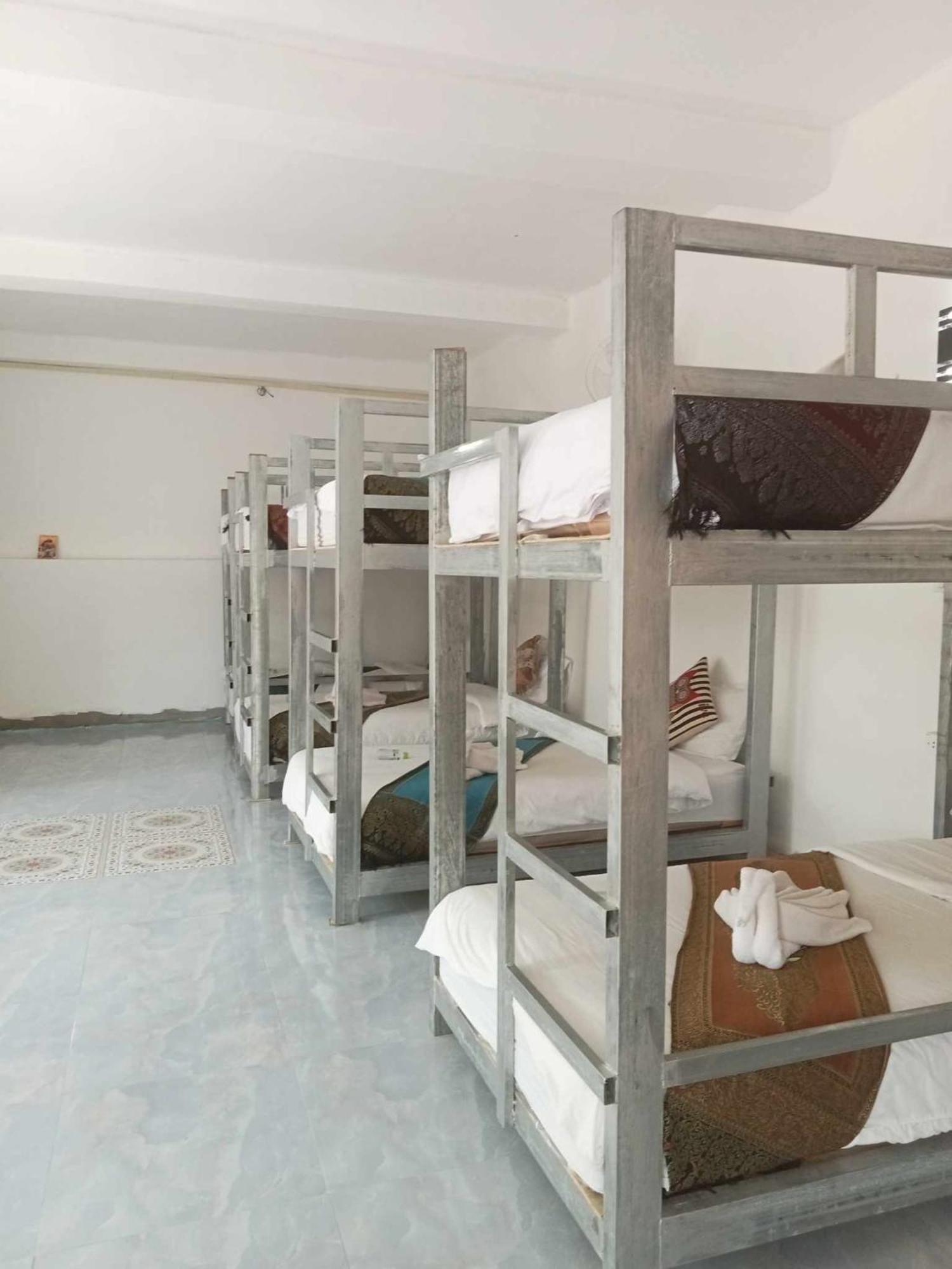 Mekong Backpackers Pakbeng Apartment Exterior photo